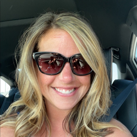 Meet your Posher, Amanda - Picture 1 of 1